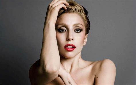 lady gaga nud3|Lady Gaga Goes Nude for Futuristic Photo Shoot 